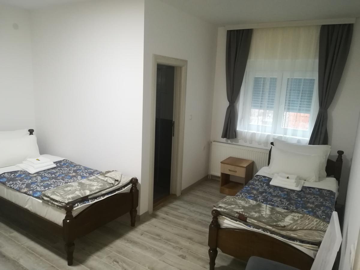Karavan 123 Raška エクステリア 写真