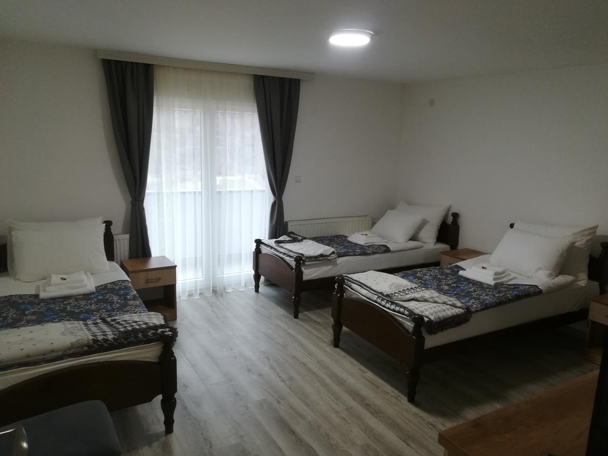 Karavan 123 Raška エクステリア 写真