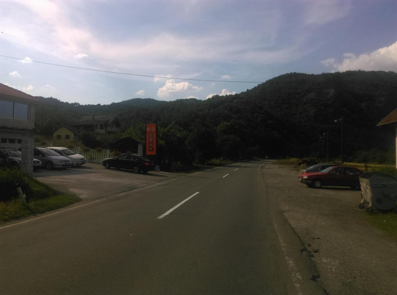 Karavan 123 Raška エクステリア 写真