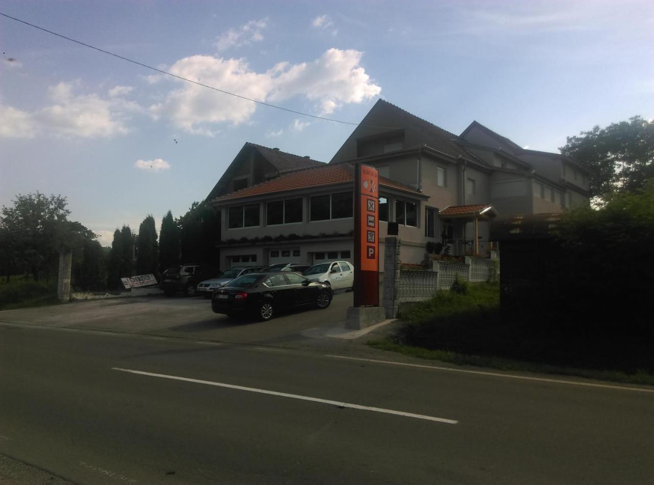 Karavan 123 Raška エクステリア 写真
